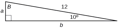 Rétthyrndur þríhyrningur með hliðarnar a, b og 12. Hornin 10 gráður og B eru einnig merkt.