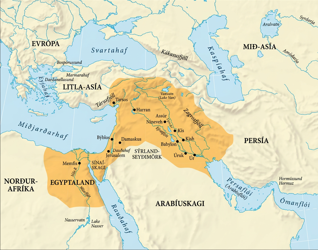 Kort er sýnt. Á því sjást Evrópa í norðvestri ásamt Litlu-Asíu, Mið-Asía í norðaustri, Persía í austri, Norður-Afríka í suðvestri og Arabíuskaginn í suðurhluta kortsins. Svartahaf, Eyjahaf, Miðjarðarhaf, Kaspíahaf, Rauðahaf, Persaflói (Arabíuflói), Hormussund og Ómanflói eru merkt. Appelsínugult svæði nær yfir austurhluta Tyrklands, allt Sýrland og Írak, vesturhluta Írans, allt Líbanon og Ísrael og mestallt Egyptaland. Innan appelsínugula svæðisins eru, frá norðri til suðurs, borgirnar Tarsus, Harran, Níníve, Assur, Kish, Byblos, Damaskus, Babýlon, Uruk, Ur, Jerúsalem og Memphis merktar. Taurusfjöll og Zagrosfjöll eru merkt í norðurhluta appelsínugula svæðisins og Sínaískagi er merktur í norðausturhluta Egyptalands. Tígris og Efrat eru einnig merkt, sem og Van Golu (Vanvatn), Dauðahaf, Súesskurður, Níl og Nasser-vatn.