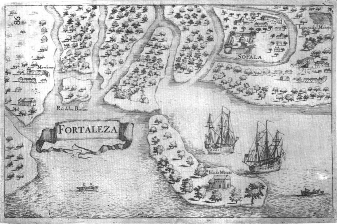 Teiknað kort merkt „Fortaleza“. Margir vatnsfarvegir skipta landinu í smærri svæði og gera sum þeirra að eyjum. Tré og hús eru teiknuð á landinu. Svæði efst til hægri, umkringt vatni, er merkt „Sofala“. Neðst á kortinu fljóta tvö stór skip og tveir smábátar á vatninu.
