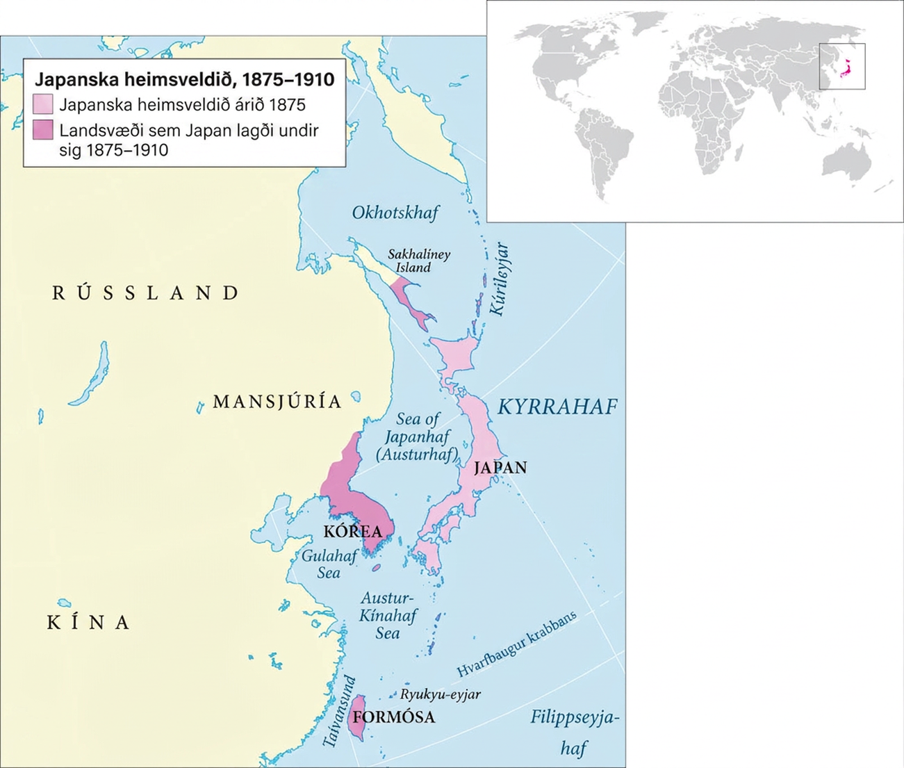 Tvö kort eru sýnd. Minna kortið efst til hægri sýnir heiminn og Japan, Kórea og Formósa eru bleik. Stærra kortið neðst til vinstri sýnir Rússland, Mansjúríu, Kína, Japan, Kóreu, Formósu, Ryukyu-eyjar norðan Formósu og Kúrileyjar norðan Japans. Kortið er merkt „Japanska heimsveldið, 1875–1910“. Allt Japan er ljósbleikt og merkt „Japanska heimsveldið árið 1875“. Öll Kórea, eyjan Formósa og helmingur Sakhalíneyjar norðan Japans eru dökkbleik og merkt „Landsvæði innlimuð 1875–1910“.